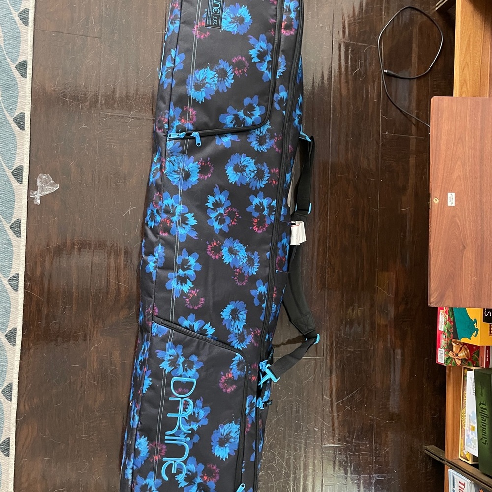 Dakine snowboard bag